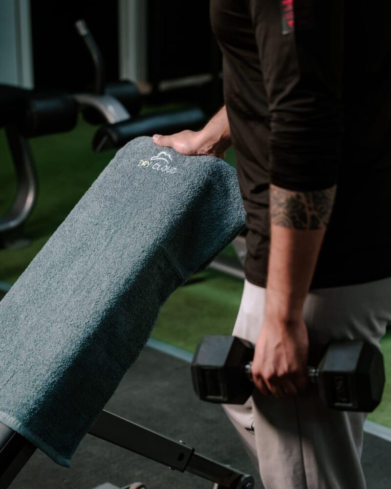 3 IN 1 GYM TOWEL - Image 2